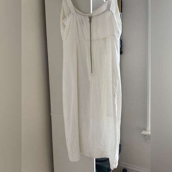 White cupped midi dress with slit - Picture 3 of 3